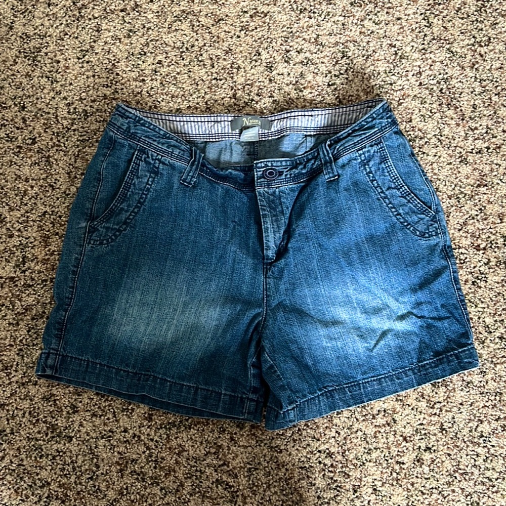 Jean Shorts- cute pockets, great length